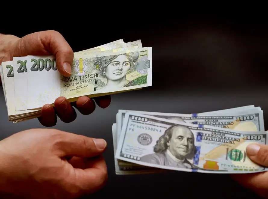 Co znamená slabší dolar pro výnosy korunových investorů?