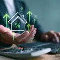 Vybrat, nevybrat, nebo založit znovu? Co dělat se stavebním spořením po 6 letech